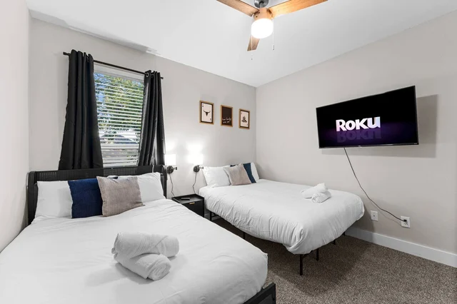 BEDROOM image 1