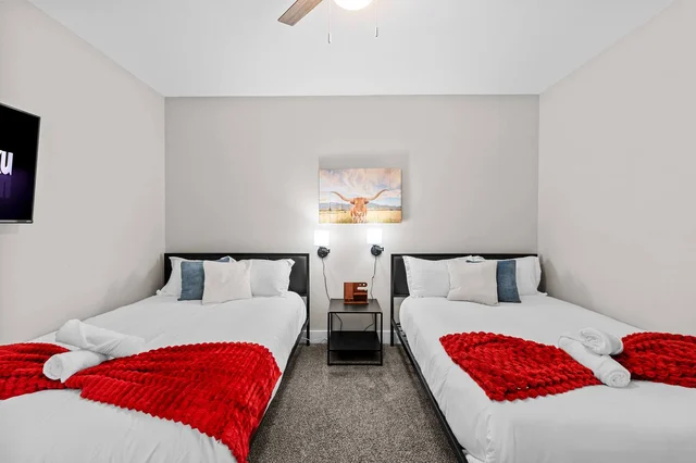 BEDROOM image 1