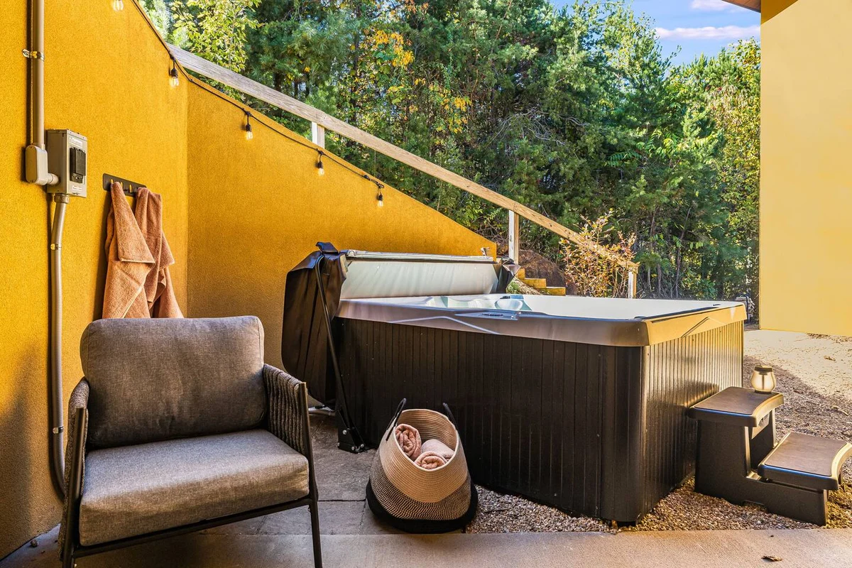 360Mtn Views, OutdoorTheatre, Hottub, Sauna, GmRm #93