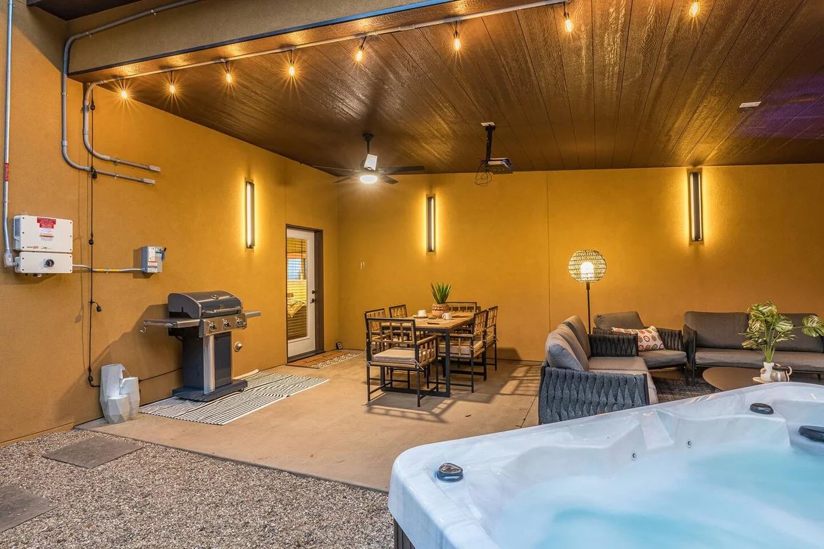360Mtn Views, OutdoorTheatre, Hottub, Sauna, GmRm #96