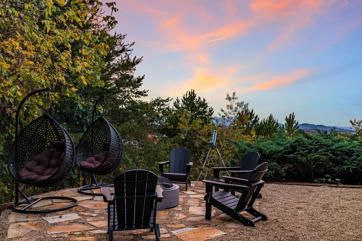 360Mtn Views, OutdoorTheatre, Hottub, Sauna, GmRm #104