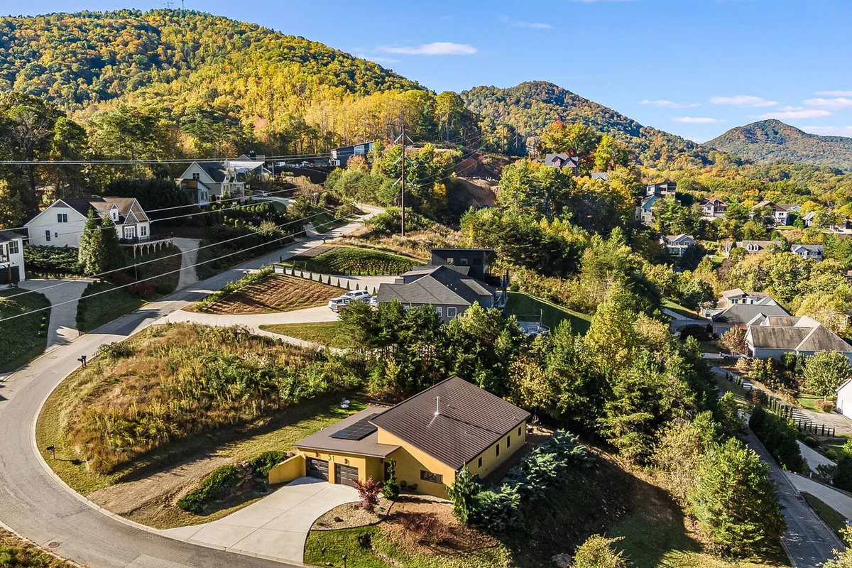 360Mtn Views, OutdoorTheatre, Hottub, Sauna, GmRm #115