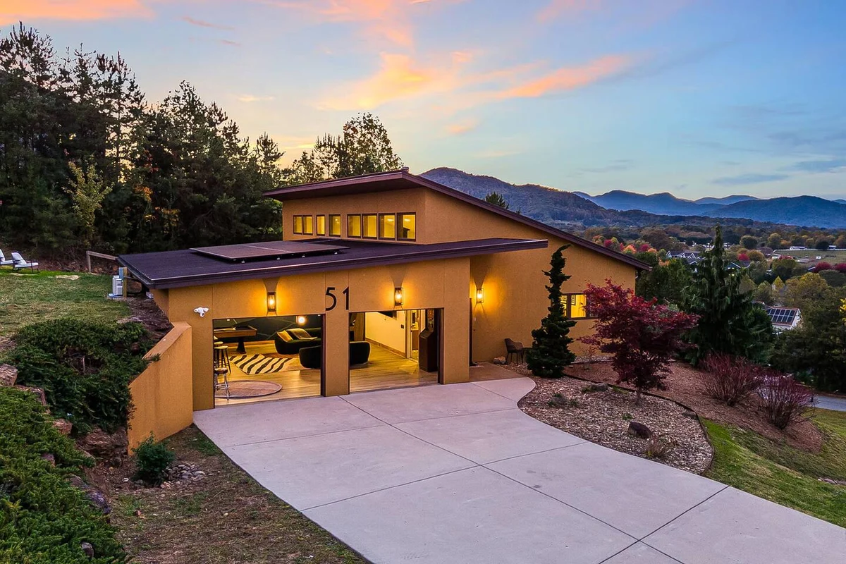 360Mtn Views, OutdoorTheatre, Hottub, Sauna, GmRm #119