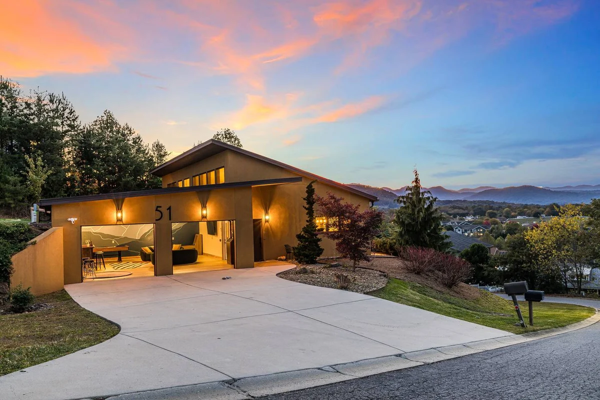 360Mtn Views, OutdoorTheatre, Hottub, Sauna, GmRm #131