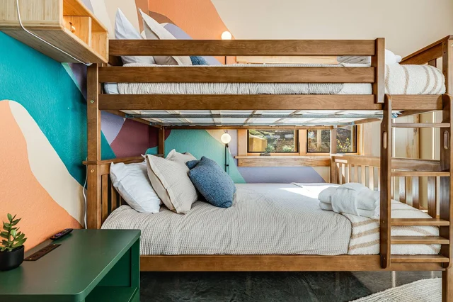 BEDROOM image 1