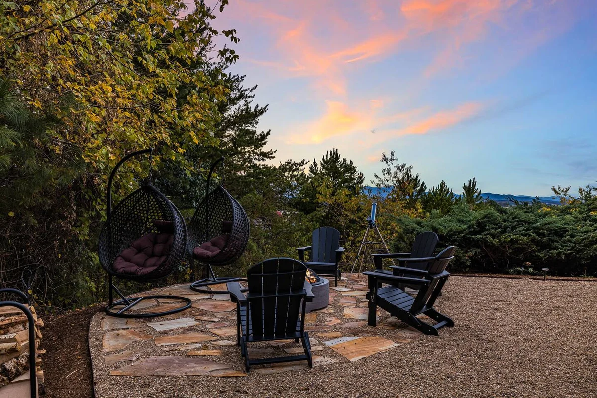 360Mtn Views, OutdoorTheatre, Hottub, Sauna, GmRm #152