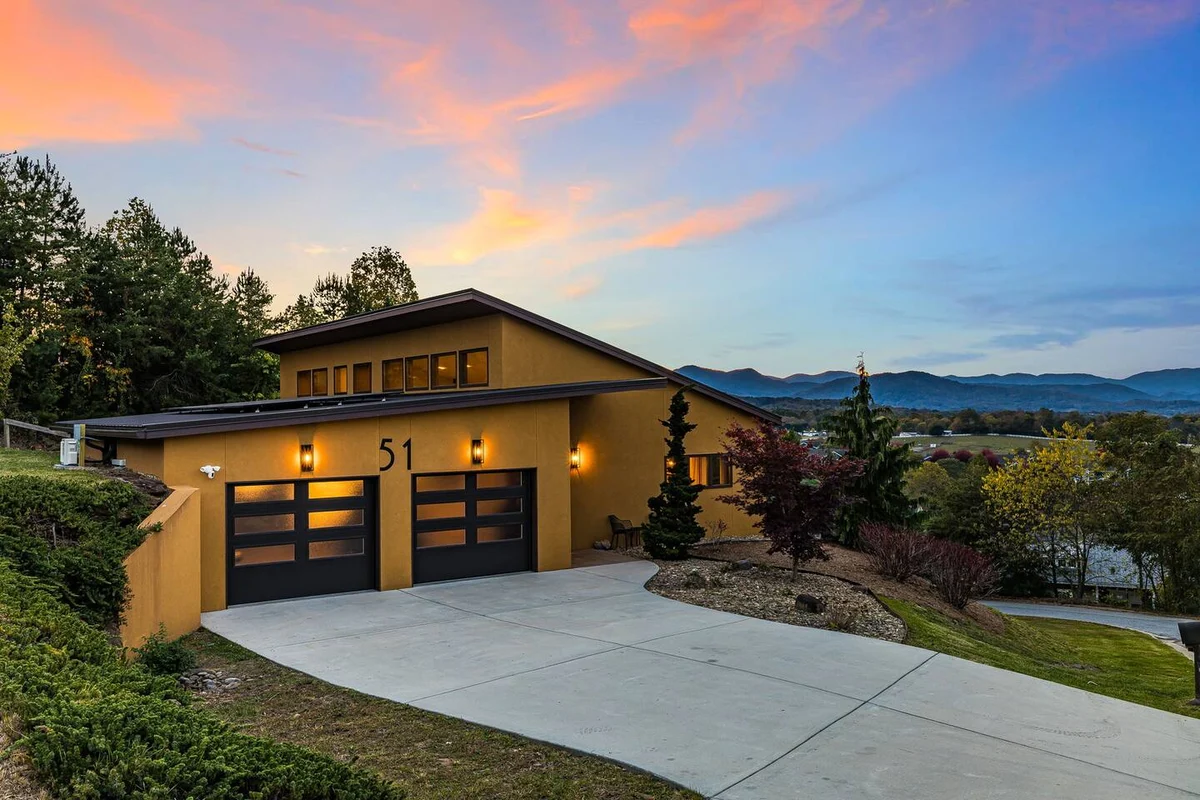 360Mtn Views, OutdoorTheatre, Hottub, Sauna, GmRm #146