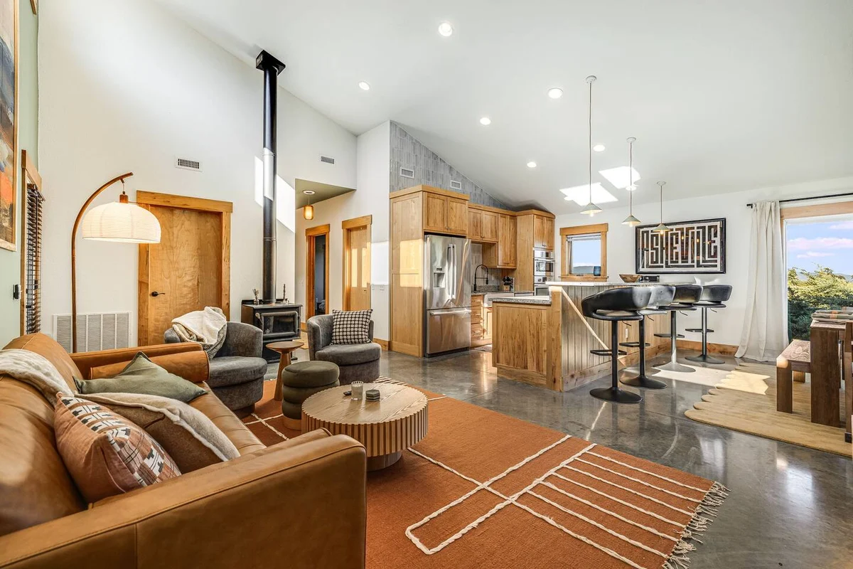 360Mtn Views, OutdoorTheatre, Hottub, Sauna, GmRm #67