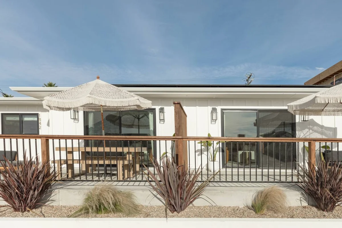 Home in Oceanside property photo 2