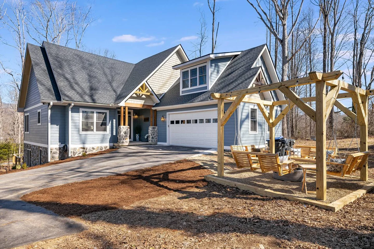 Secluded 5BR Stay,HotTub,Sauna,GameRoom,FirePit #118
