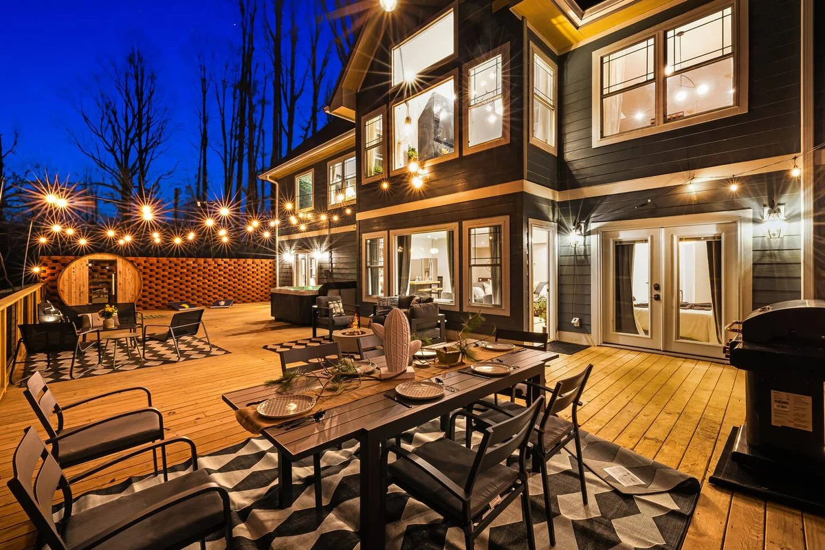 Secluded 5BR Stay,HotTub,Sauna,GameRoom,FirePit #110