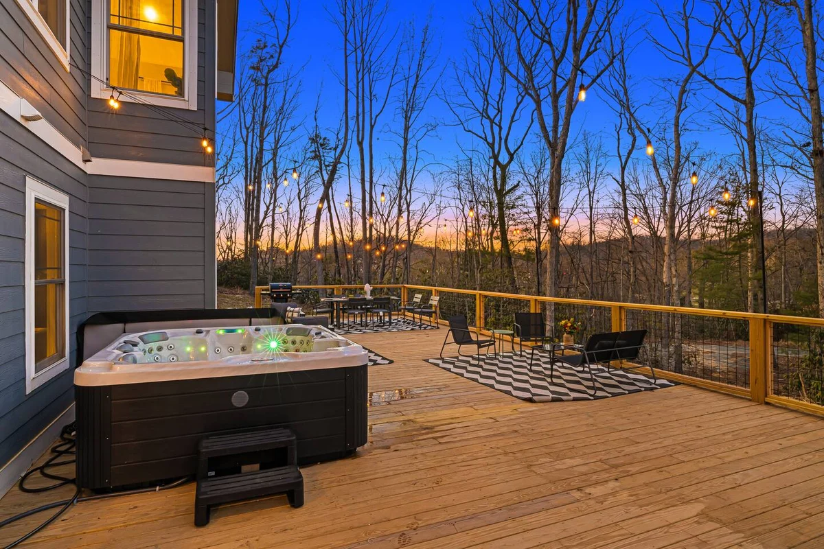 Secluded 5BR Stay,HotTub,Sauna,GameRoom,FirePit #97