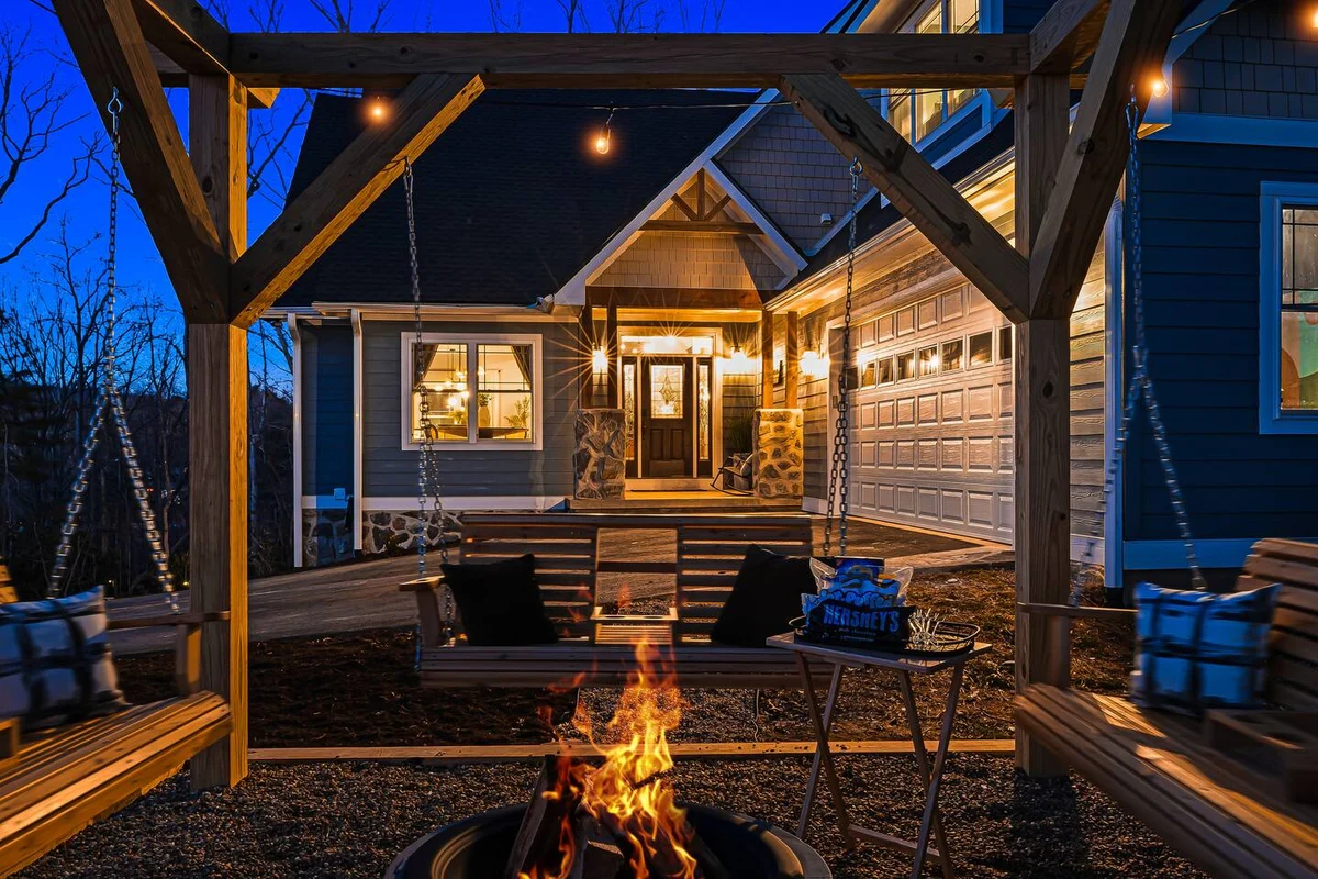 Secluded 5BR Stay,HotTub,Sauna,GameRoom,FirePit #143