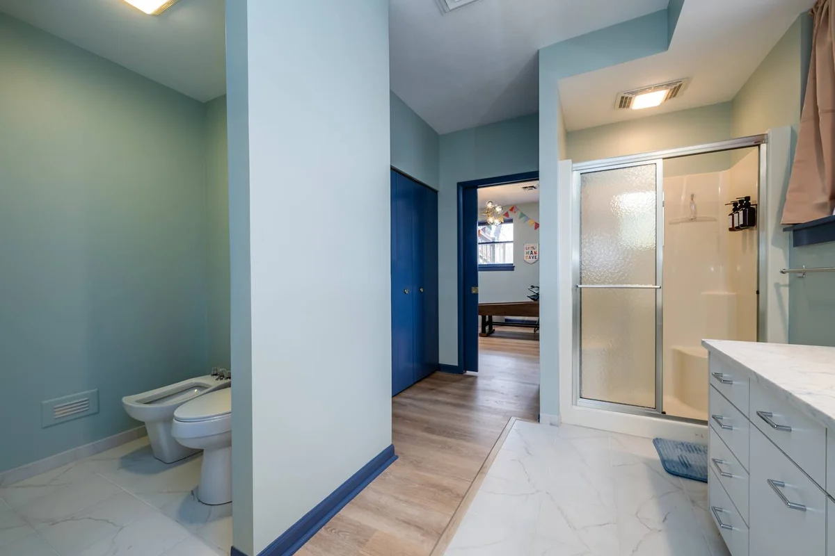 SchoolHouse now Lux BNB! Gym, Sauna, HotTub, GameRoom #48