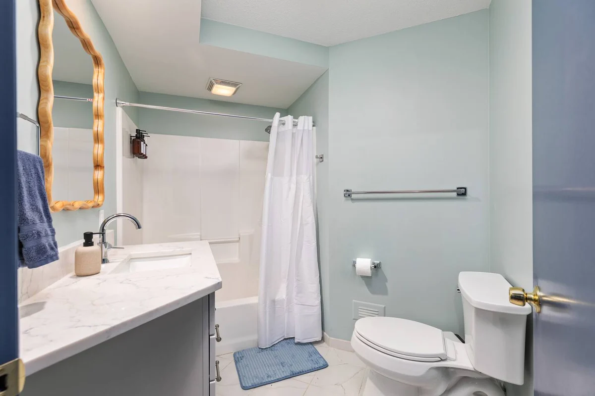 SchoolHouse now Lux BNB! Gym, Sauna, HotTub, GameRoom #43