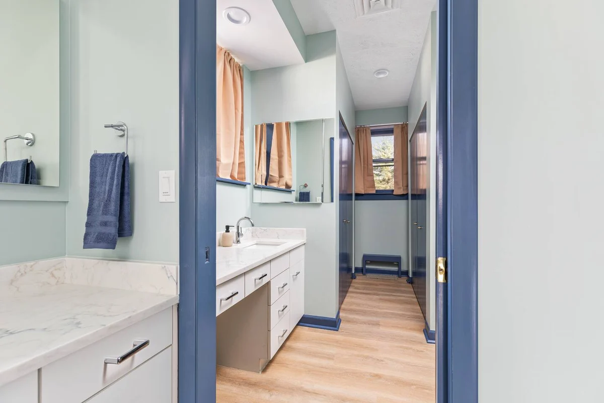 SchoolHouse now Lux BNB! Gym, Sauna, HotTub, GameRoom #55