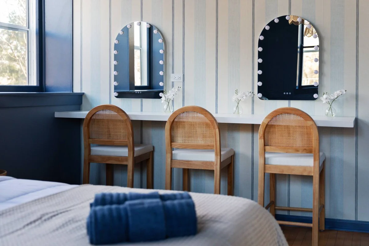 SchoolHouse now Lux BNB! Gym, Sauna, HotTub, GameRoom #111