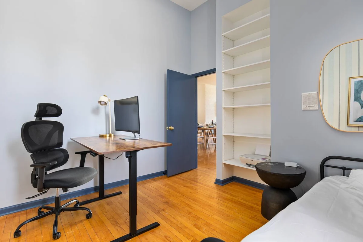 SchoolHouse now Lux BNB! Gym, Sauna, HotTub, GameRoom #125