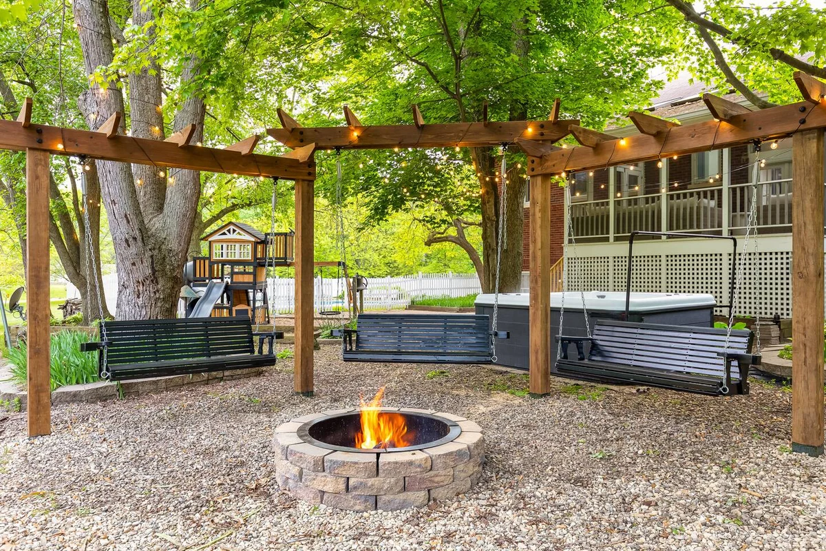 SchoolHouse now Lux BNB! Gym, Sauna, HotTub, GameRoom #38