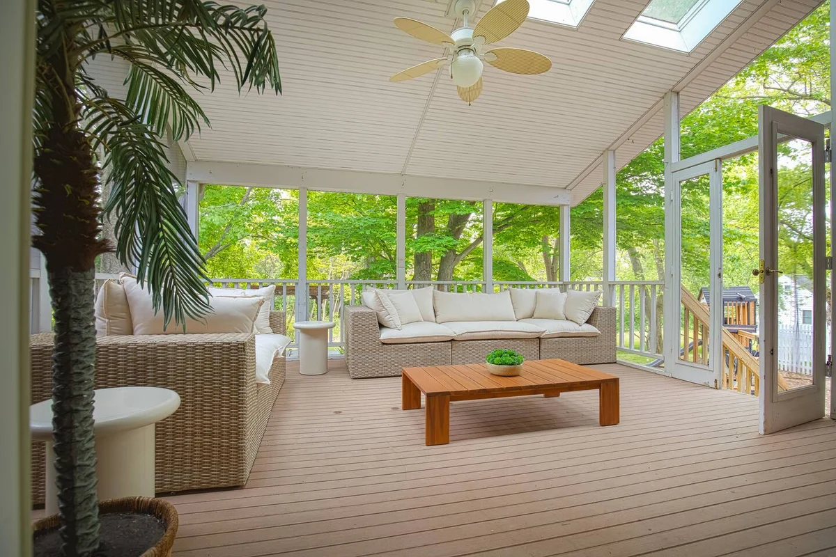 SchoolHouse now Lux BNB! Gym, Sauna, HotTub, GameRoom #56