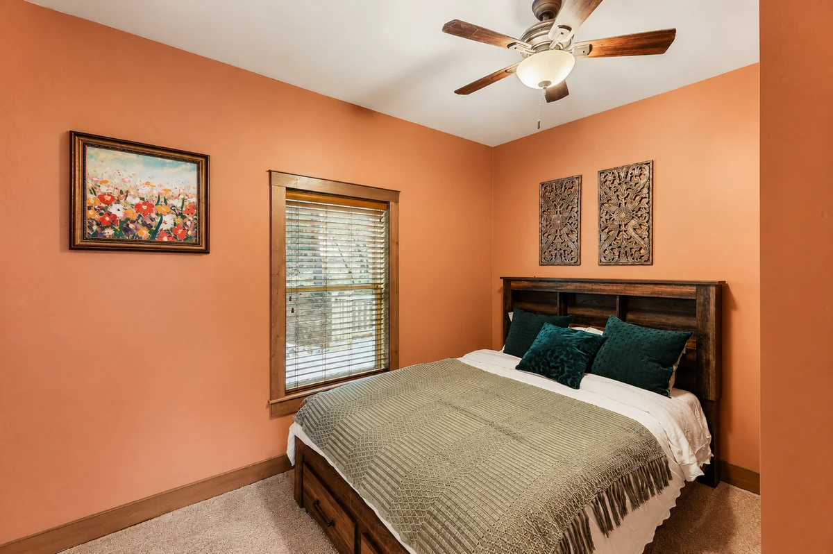 Bedroom 3 image 1
