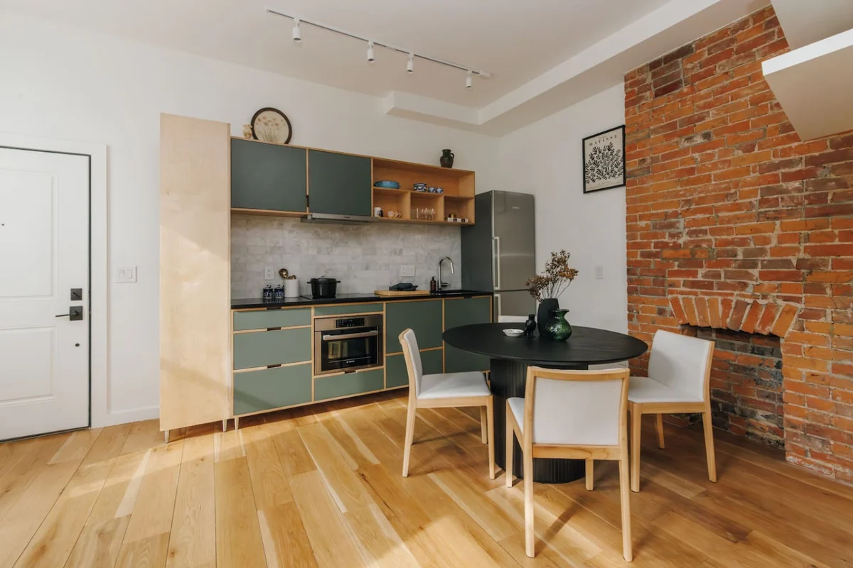 European Style Luxe, Walk to All OTR property photo 2