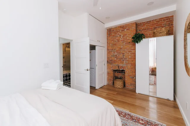 Bedroom 1 image 1