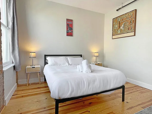 Bedroom 1 image 1