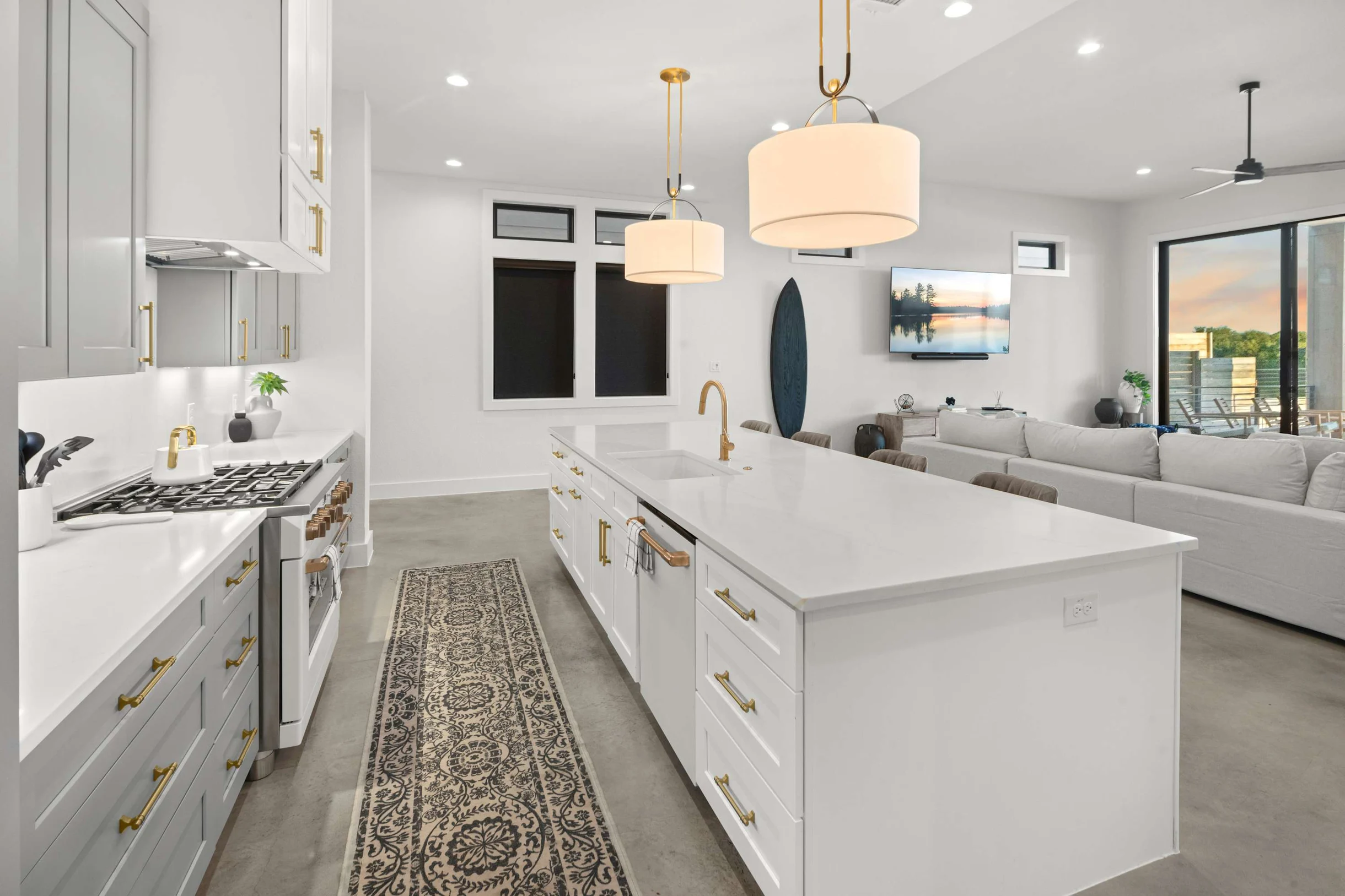 The Enclave | Kid's Play Zone | Game Room | Infinity Pool + Spa | 9 Mi to Winery #87