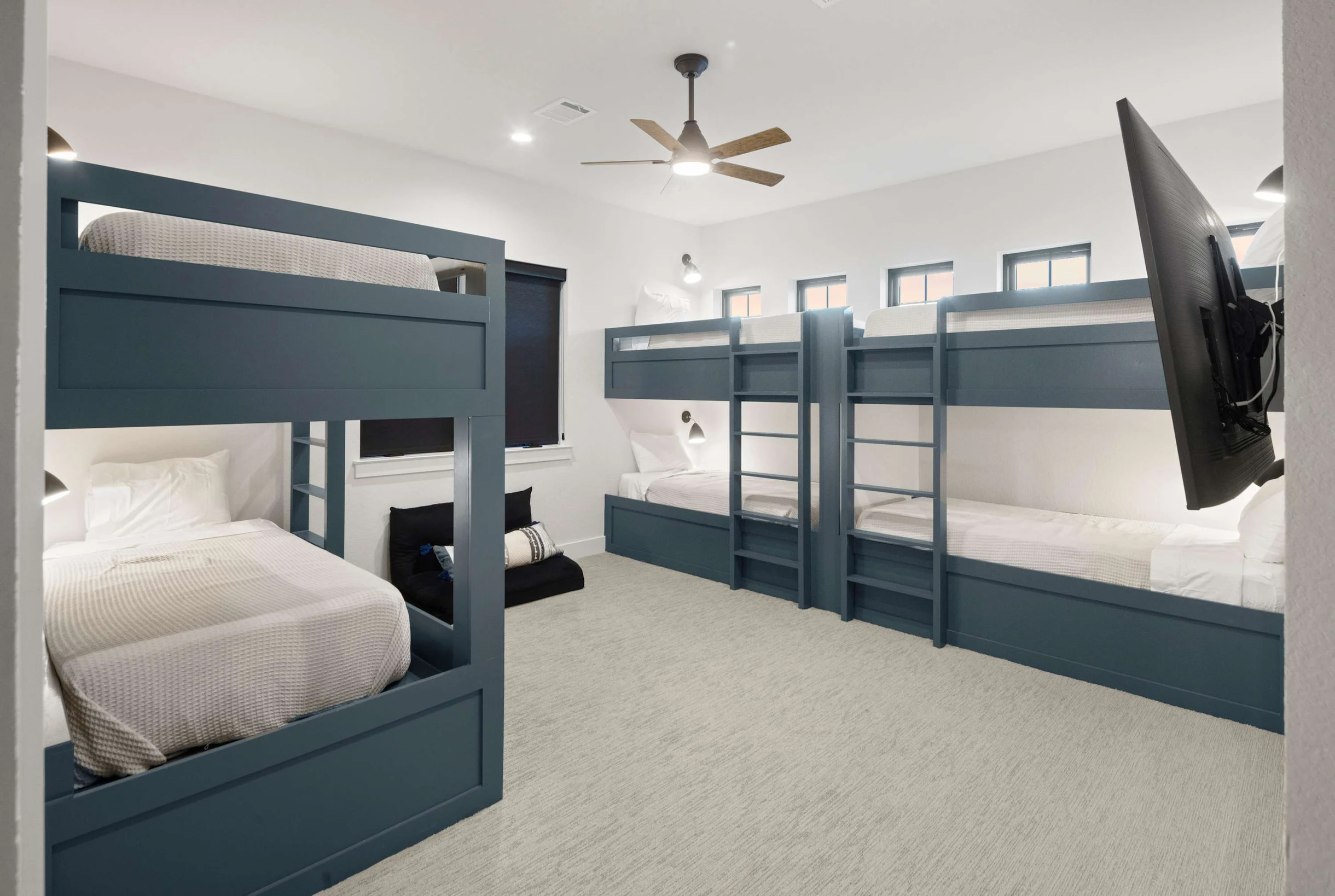 The Enclave | Kid's Play Zone | Game Room | Infinity Pool + Spa | 9 Mi to Winery #71