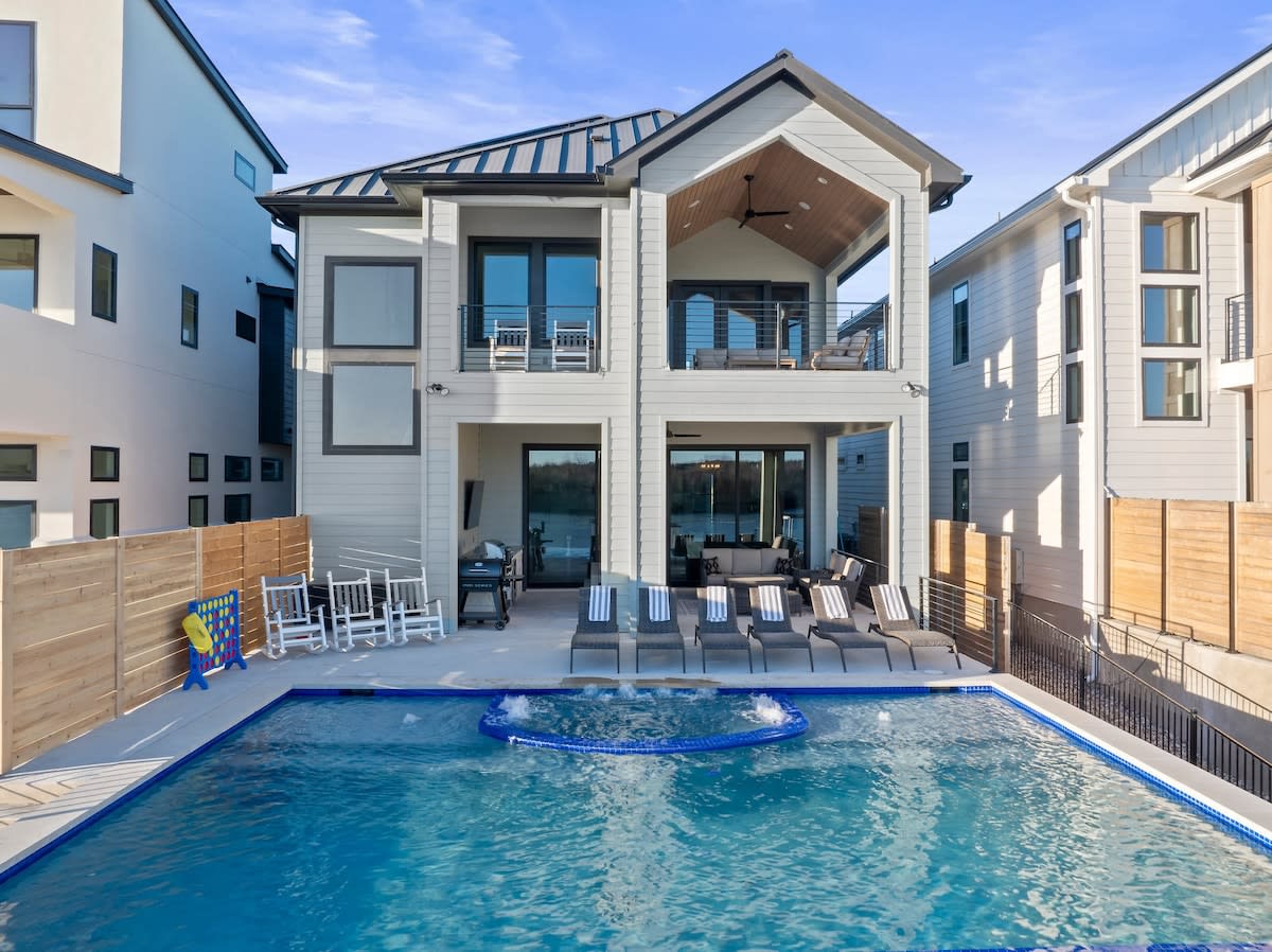 Wave on Wave Haus | Concierge Services #93