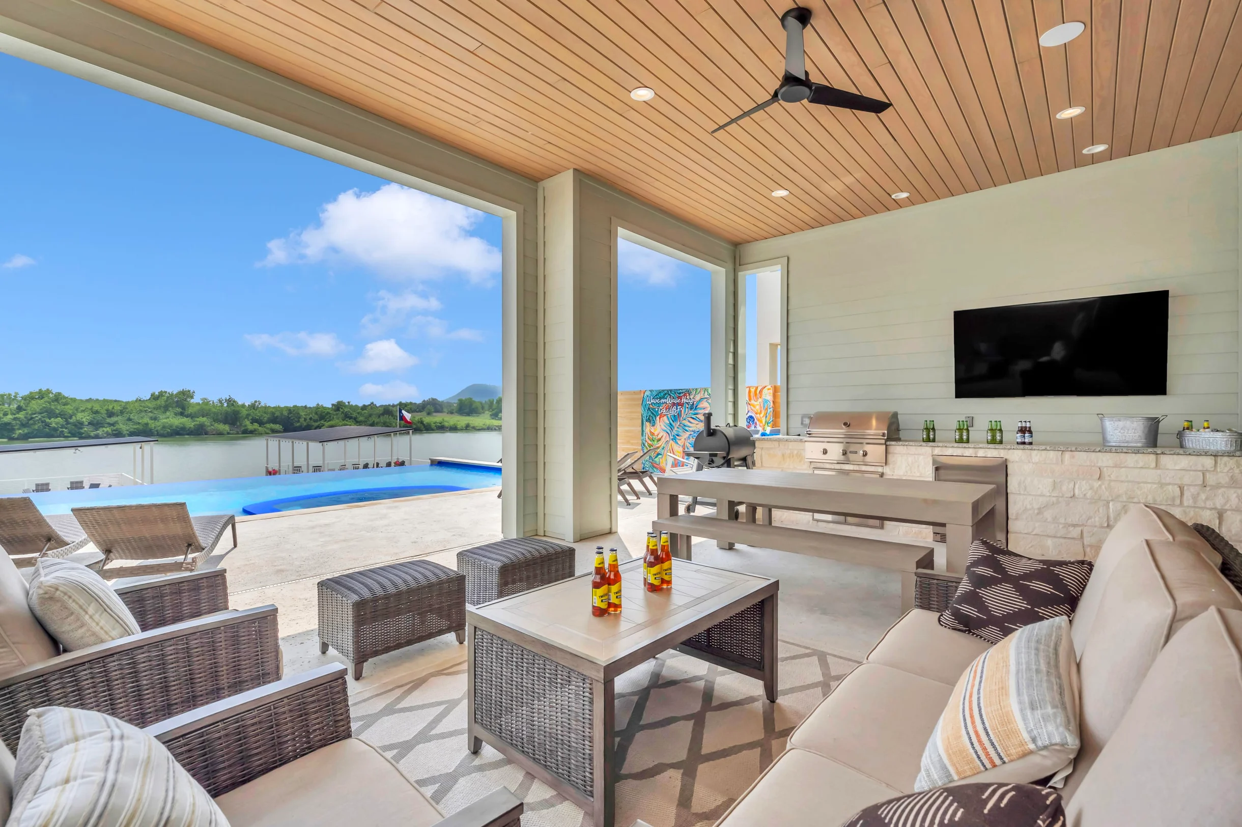 Wave on Wave Haus | Concierge Services #91
