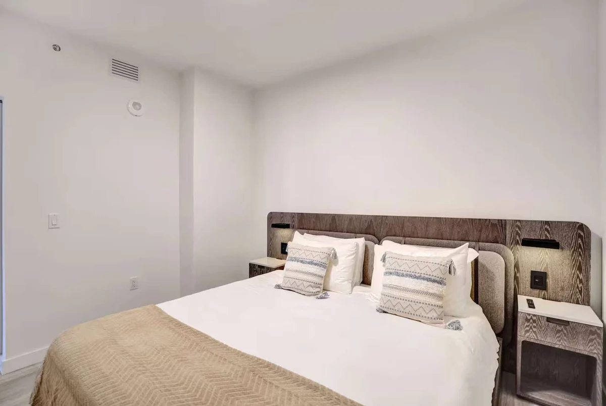 Condo in Miami Beach property photo 5