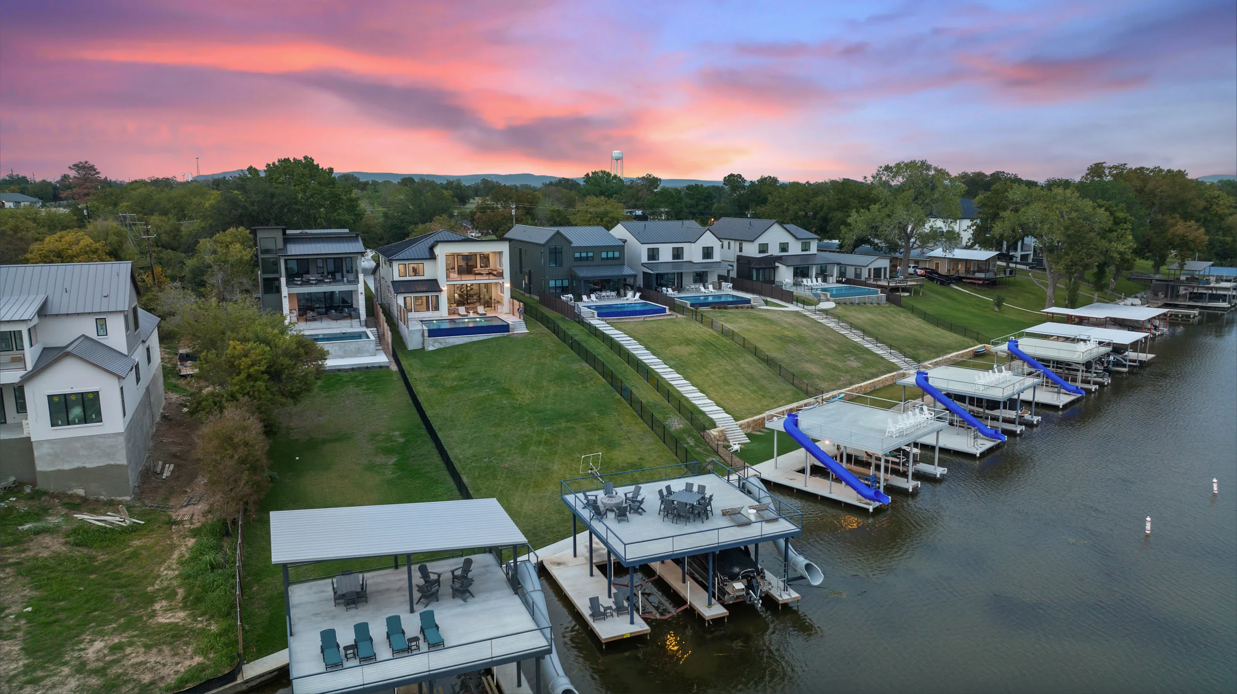 Luxe Lakefront Haven | Concierge Services #102