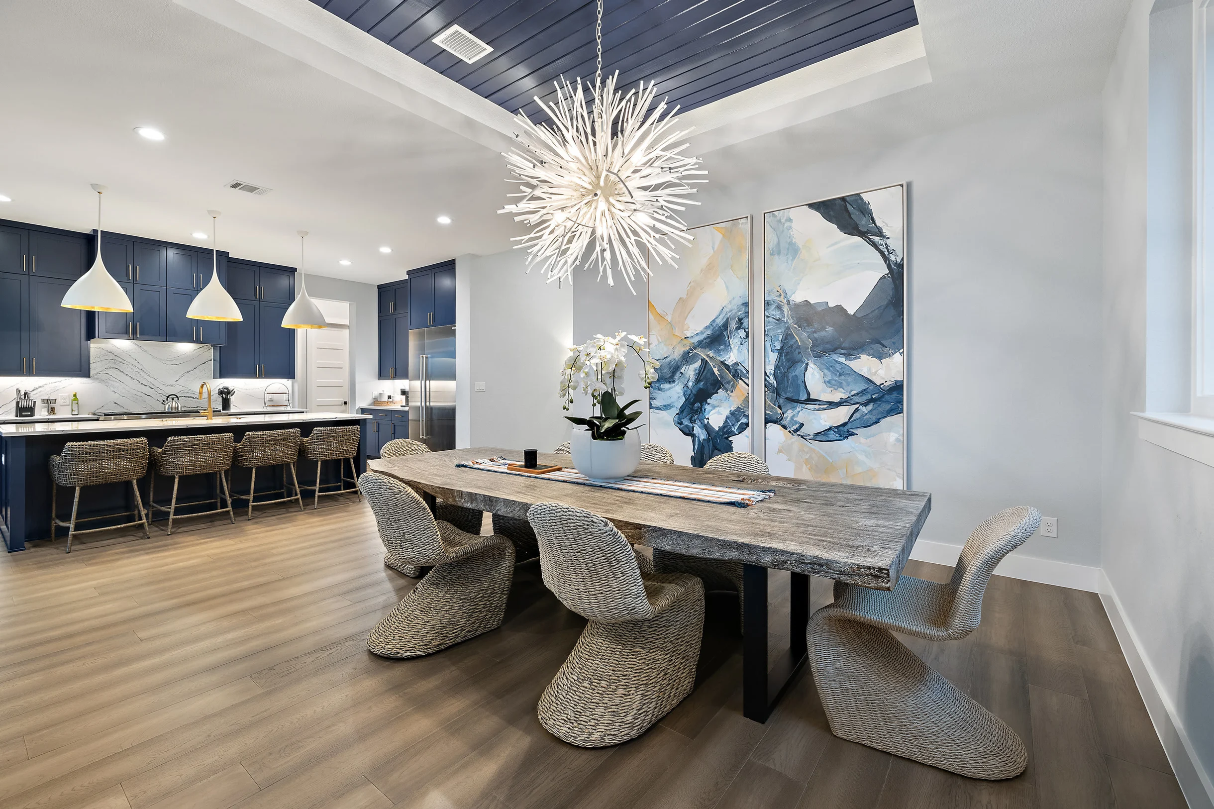 Luxe Lakefront Haven | Concierge Services #99