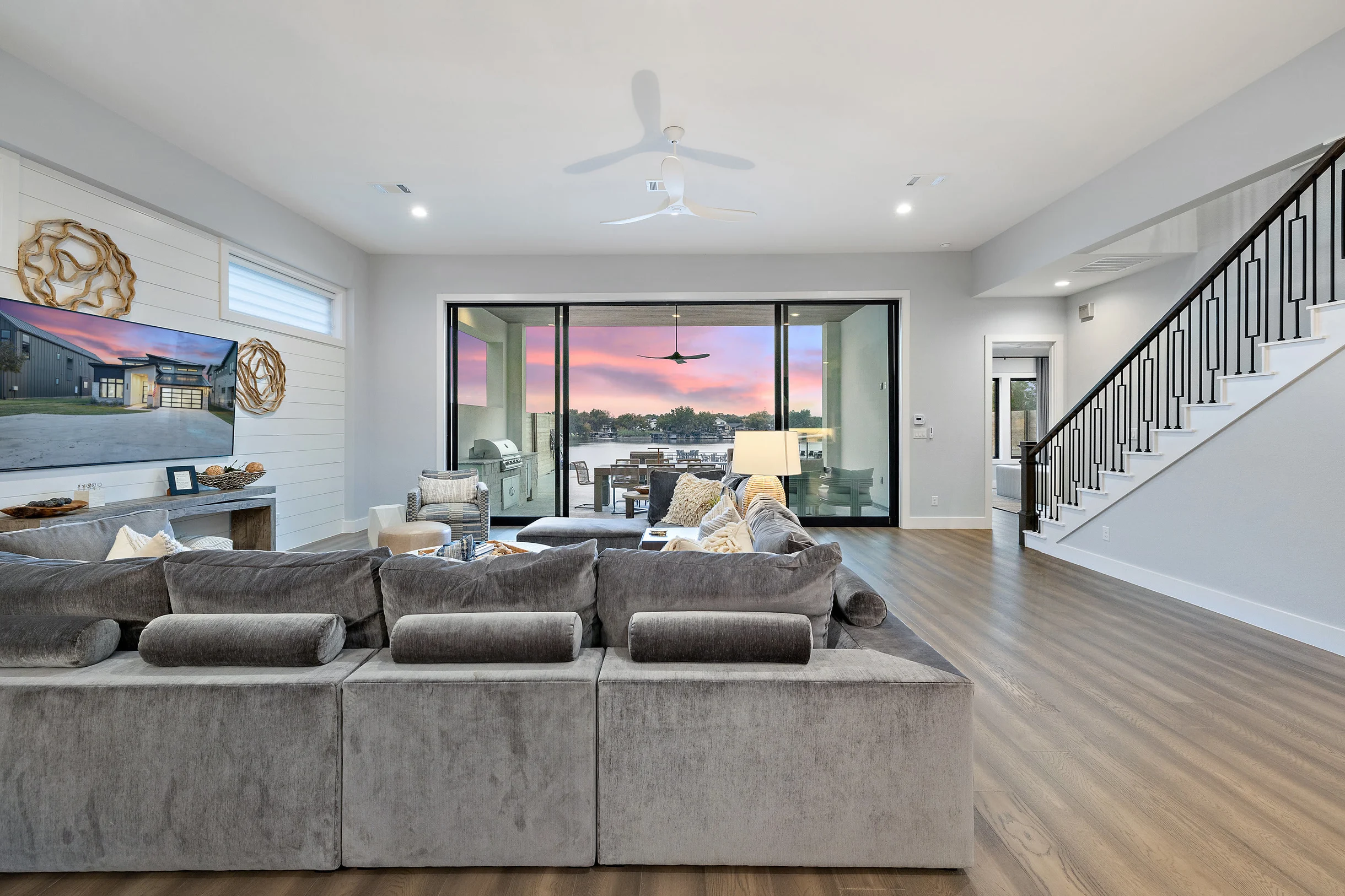 Luxe Lakefront Haven | Concierge Services #83