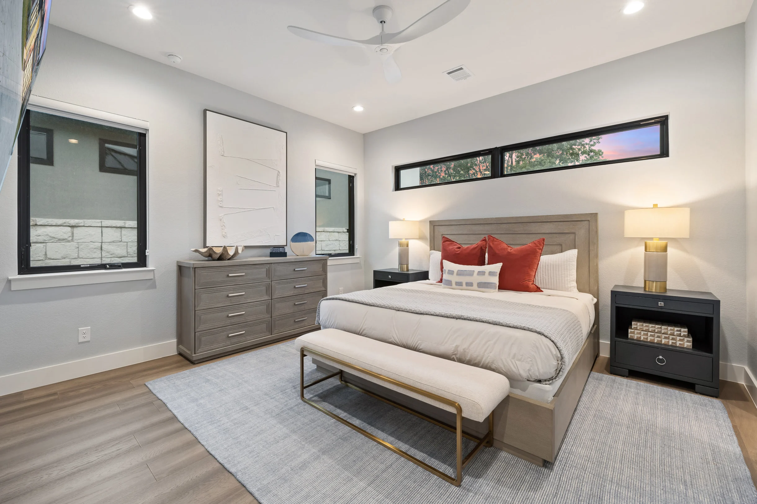 Luxe Lakefront Haven | Concierge Services #107