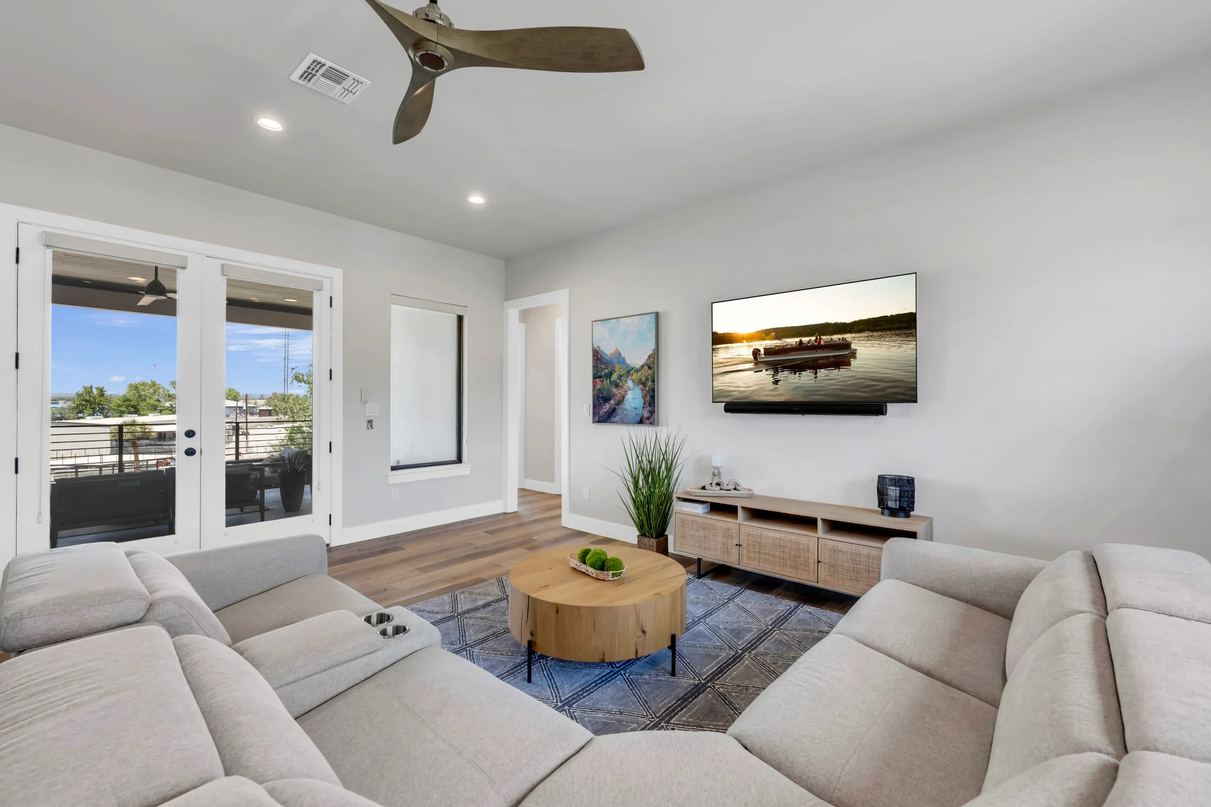 The Captain's Cove at 110 | Concierge Services #101