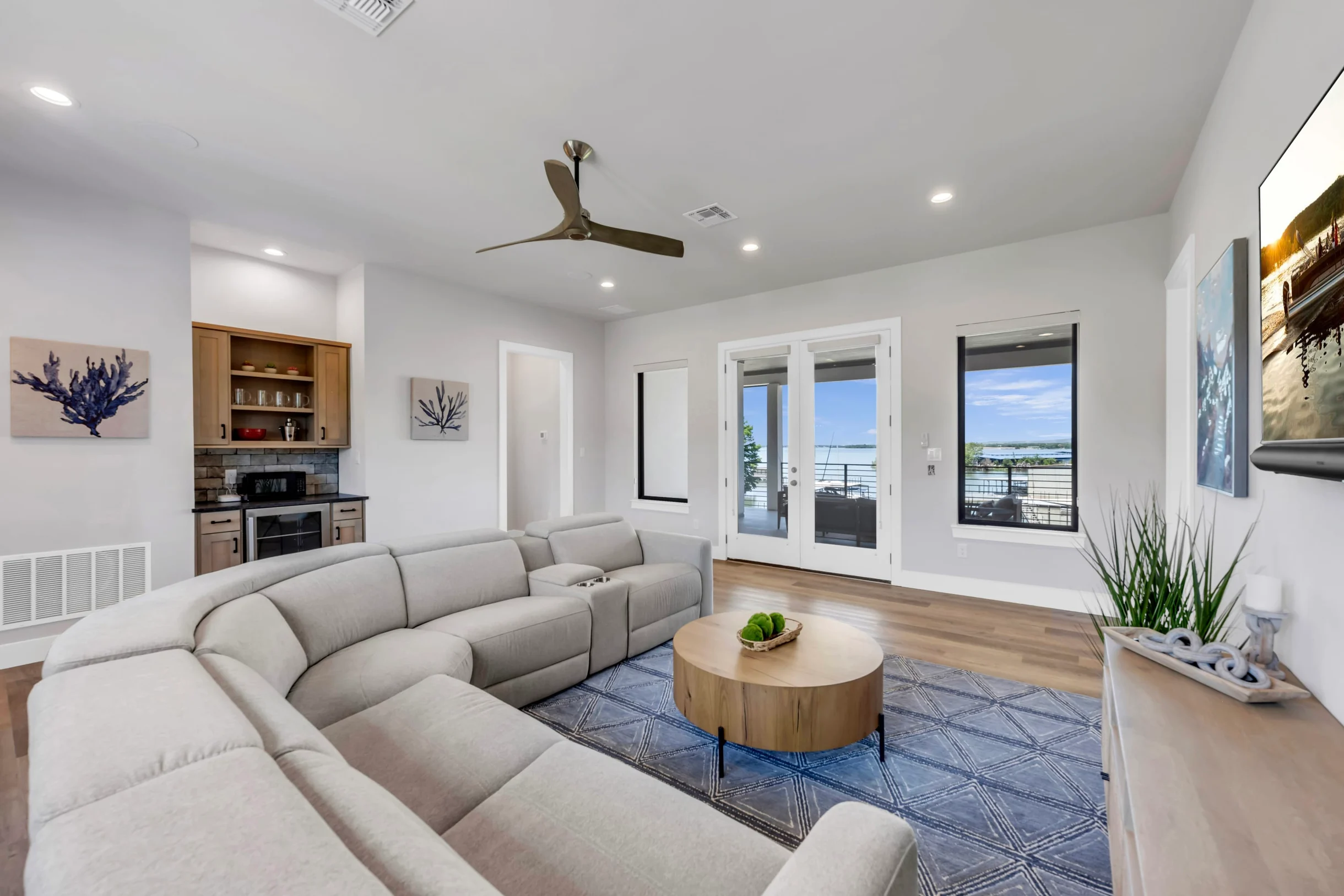 The Captain's Cove at 110 | Concierge Services #71