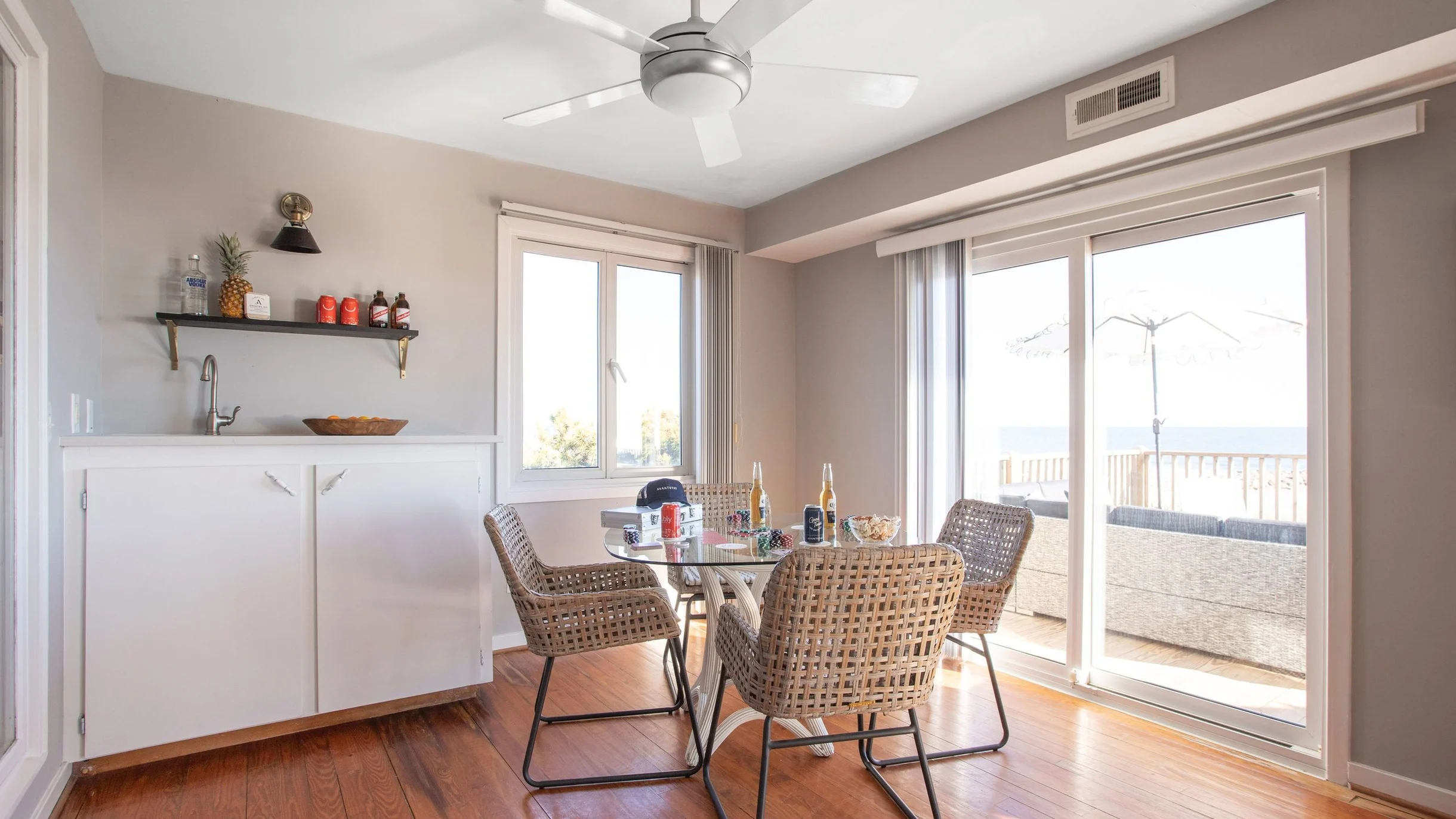 Lighthouse by AvantStay | Beachfront + Pool + Game Room | Rooftop Firepit + Ocean Views | Folly Beach + Private Beach Access #72
