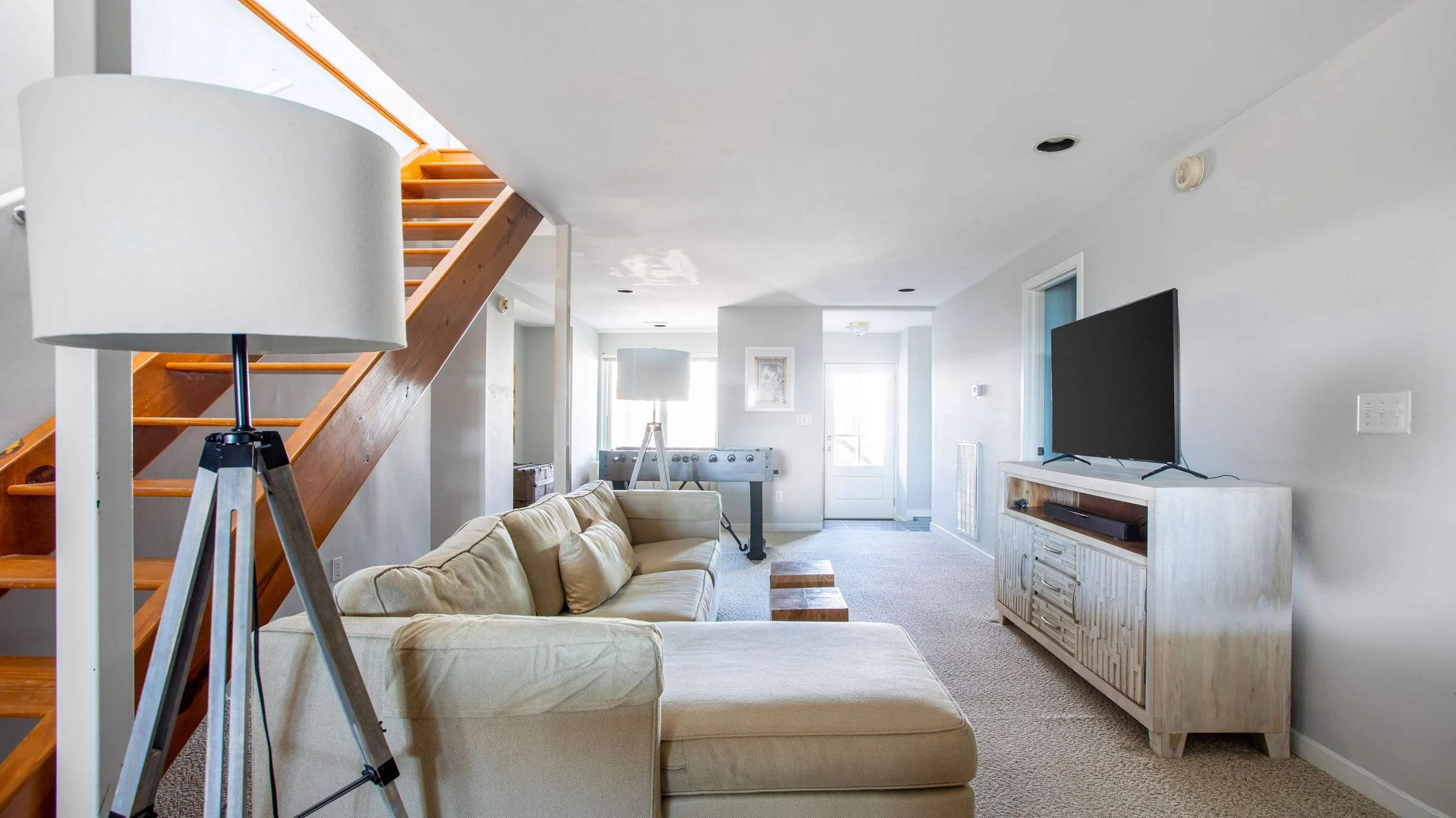 Lighthouse by AvantStay | Beachfront + Pool + Game Room | Rooftop Firepit + Ocean Views | Folly Beach + Private Beach Access #103