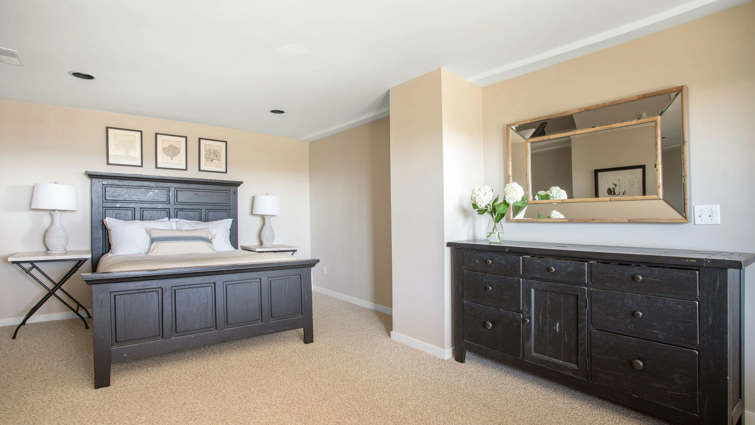 Lighthouse by AvantStay | Beachfront + Pool + Game Room | Rooftop Firepit + Ocean Views | Folly Beach + Private Beach Access #104
