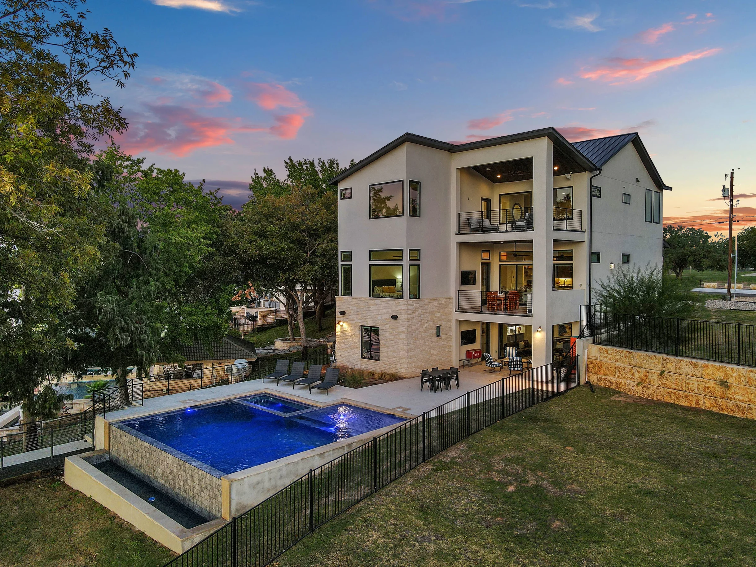 LBJ Bliss Retreat | Concierge Services | Promos Available #54