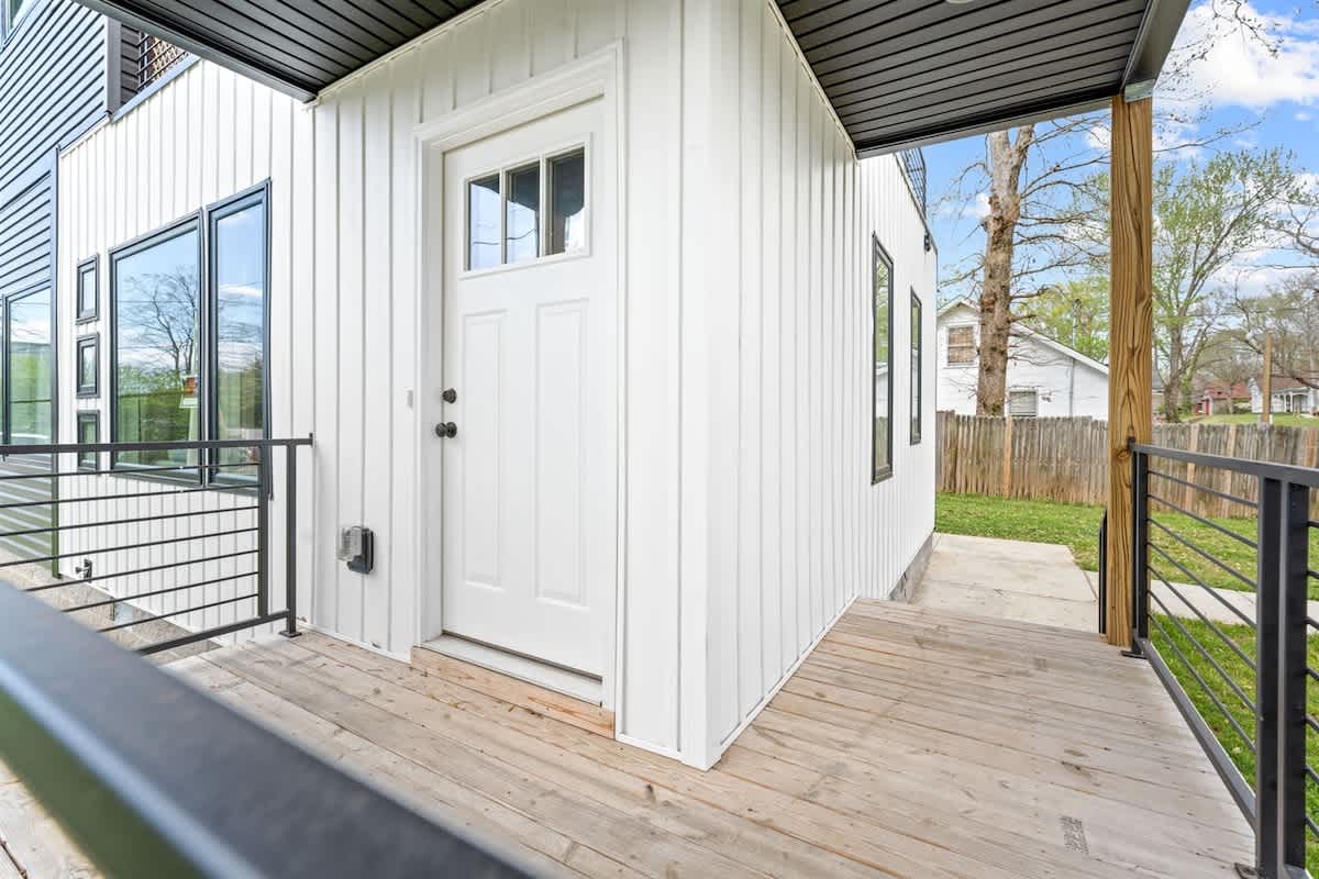 Home in Clarksville property photo 3