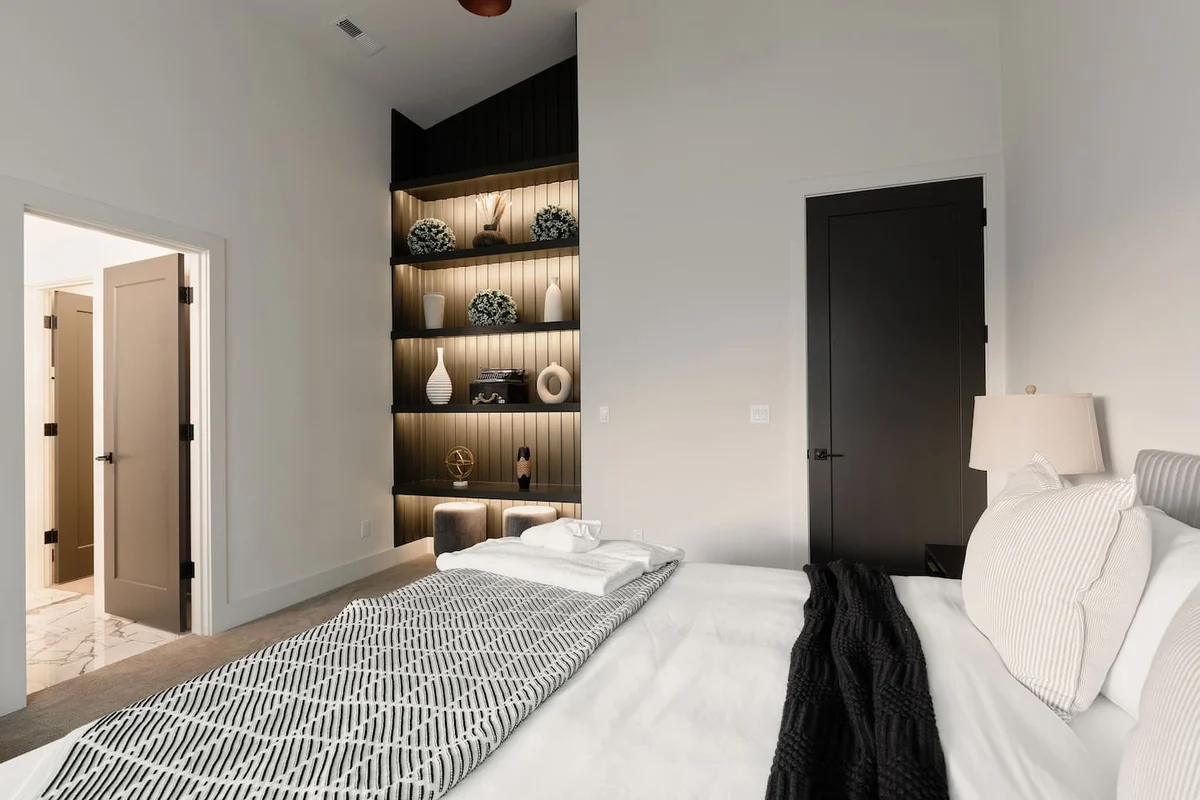Bedroom 5 image 1