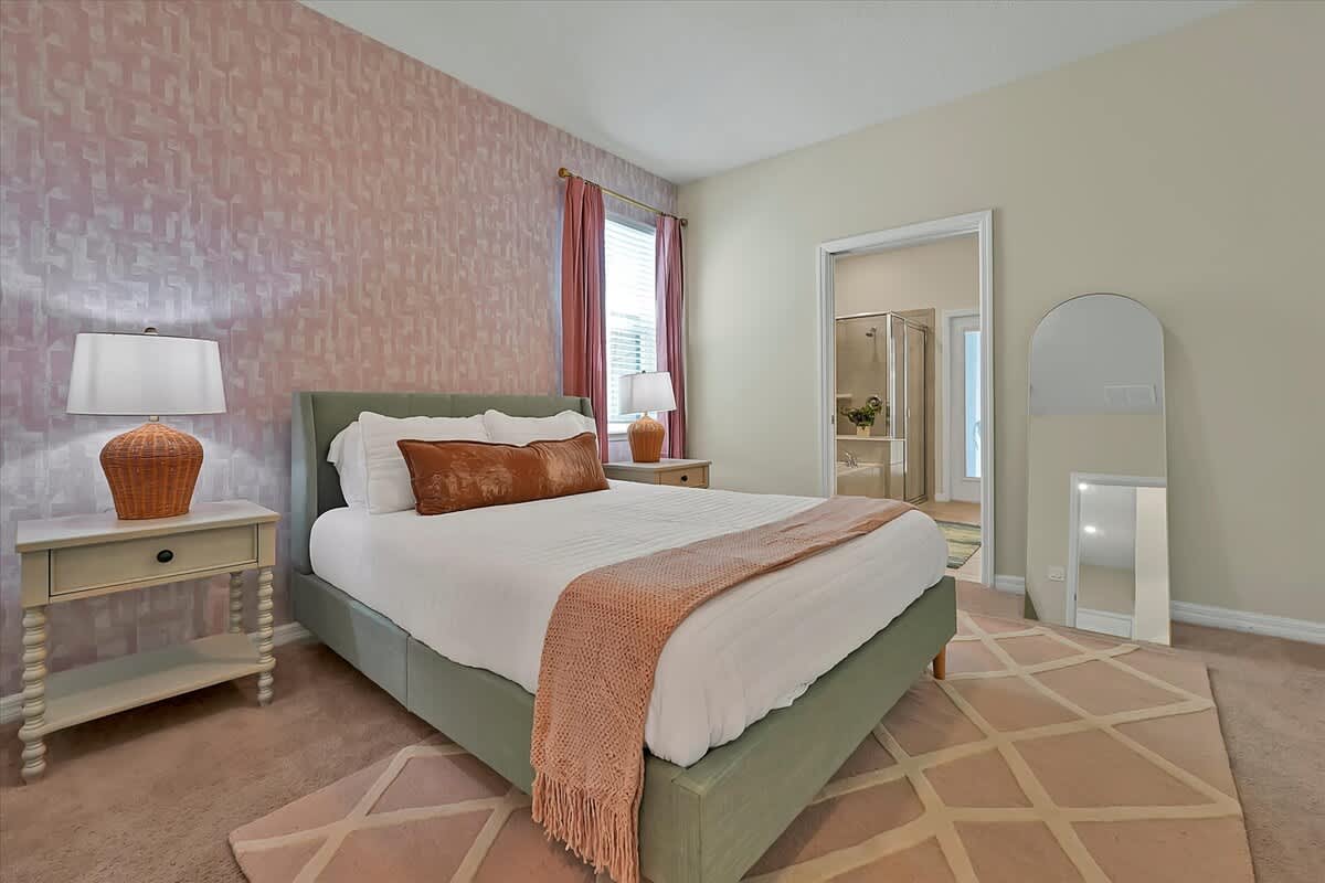 Bedroom 5 image 1