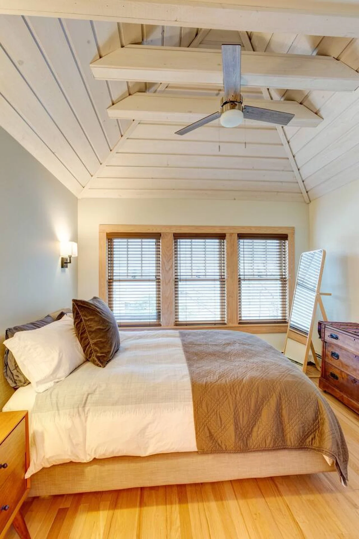 Hygge Haus • Warm Welcoming Year-Round Escape #165
