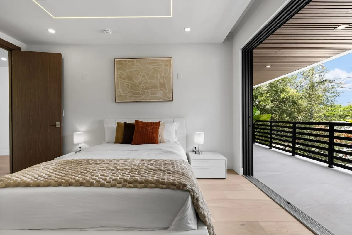 Modern Miami Estate w/ Pool & Rooftop #32