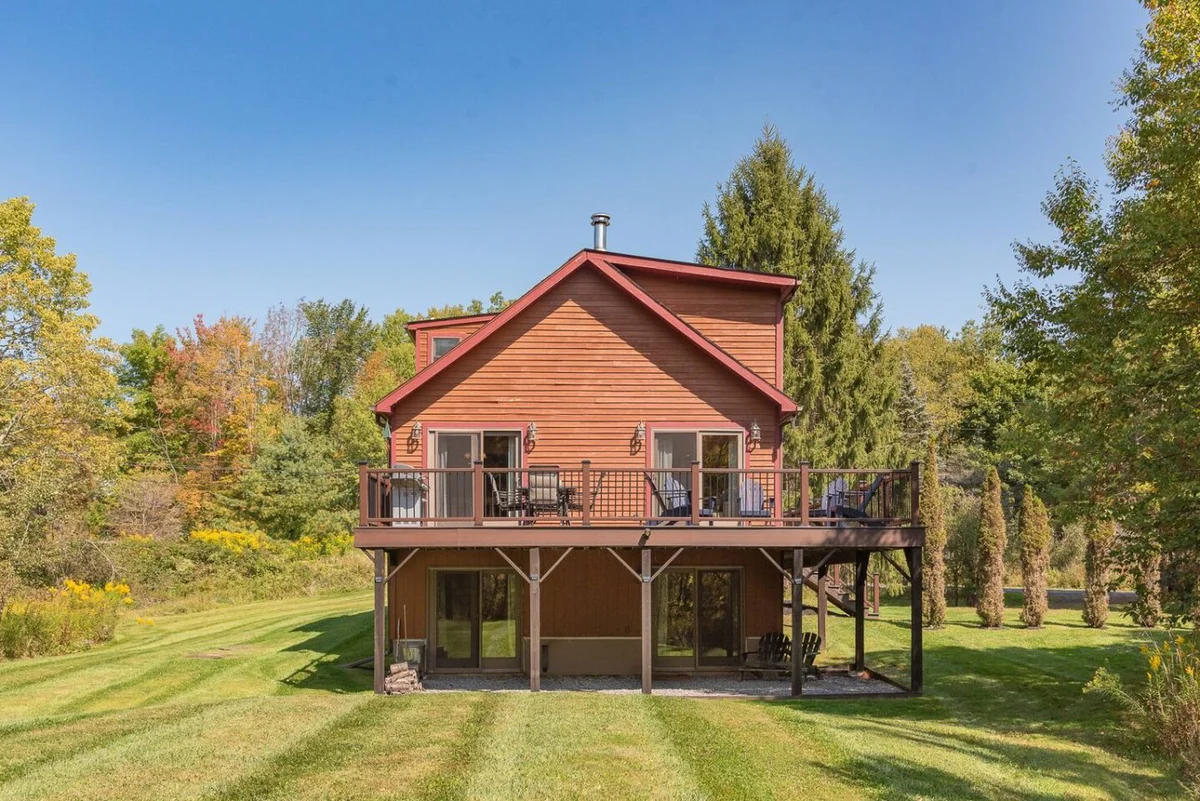 Warm & Woodsy Cabin Year-Round Escape #112
