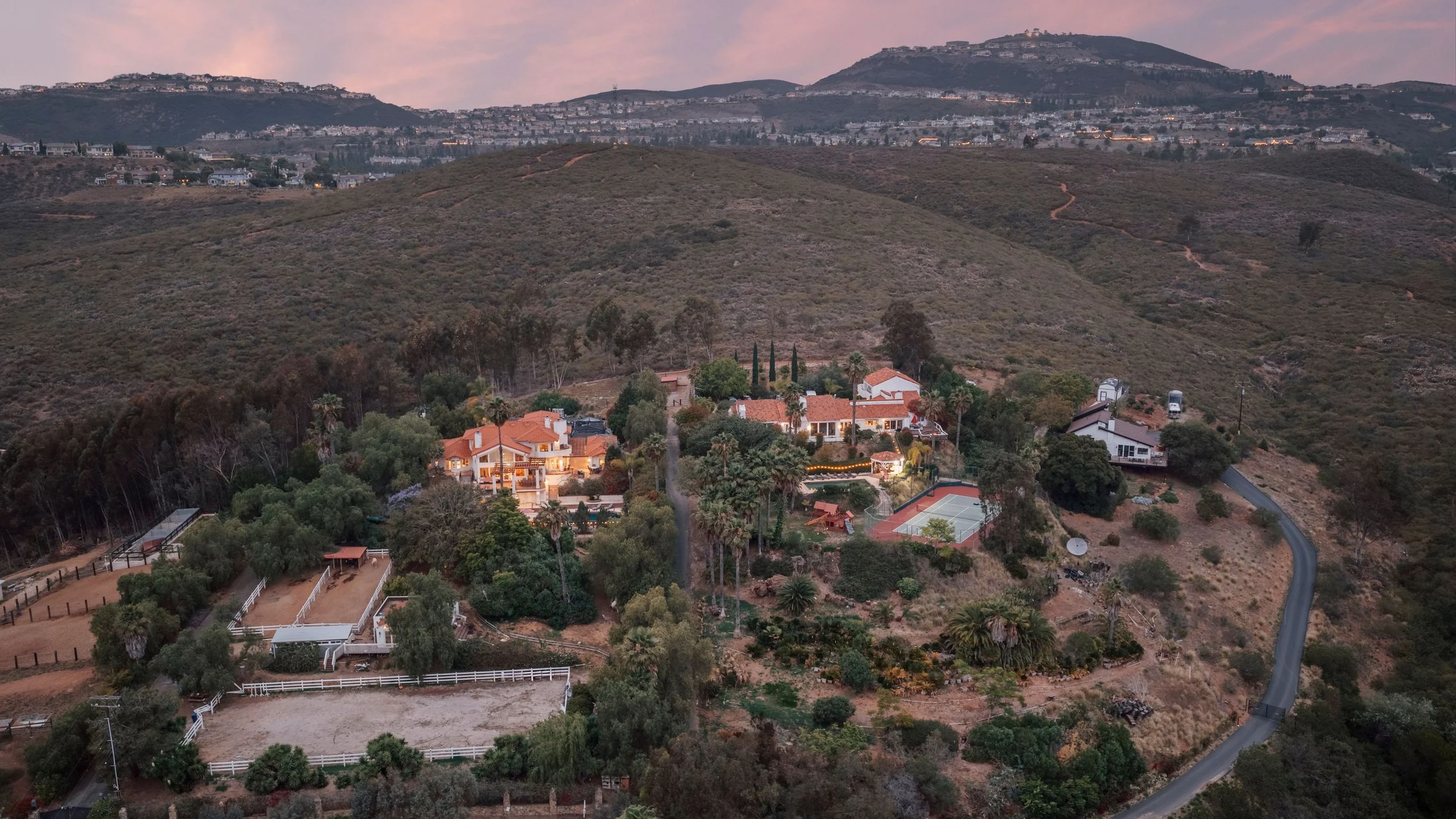 Private Pool, Hot Tub & Fire Pit Near Wineries | The Ranch by AvantStay #76